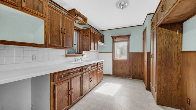 2131 Stanton Avenue, Whiting, IN 46394