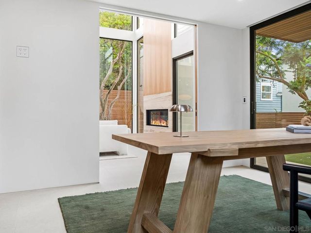 7376 Fay Ave, La Jolla, CA 92037
