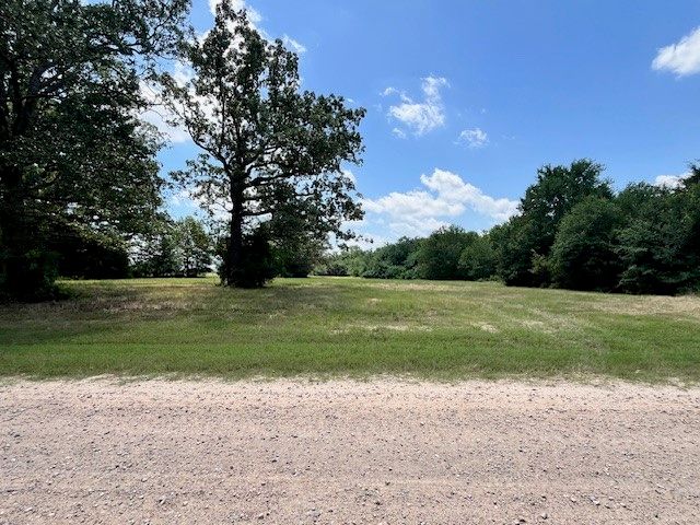 300 COUNTY ROAD 1118, Brashear, TX 75420