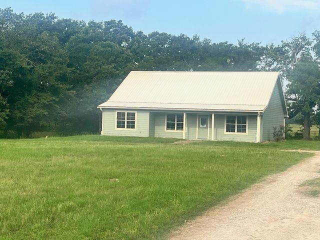 300 COUNTY ROAD 1118, Brashear, TX 75420