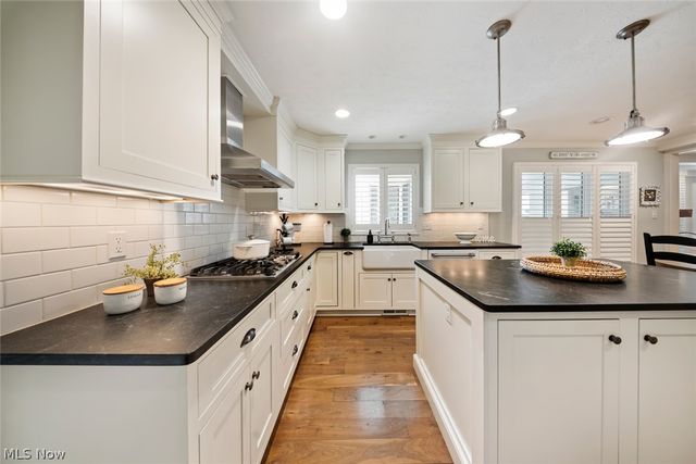 28930 Turnbridge Road, Bay Village, OH 44140