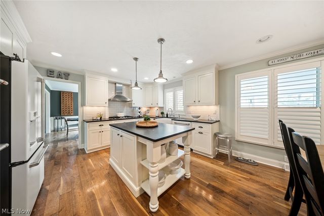 28930 Turnbridge Road, Bay Village, OH 44140