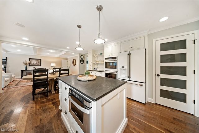 28930 Turnbridge Road, Bay Village, OH 44140