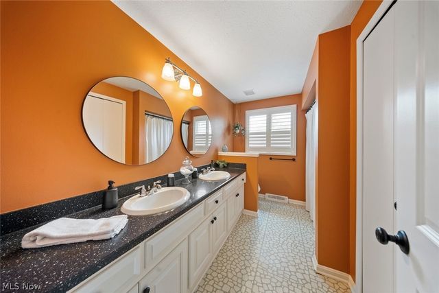 28930 Turnbridge Road, Bay Village, OH 44140