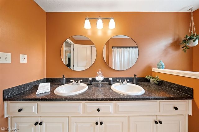 28930 Turnbridge Road, Bay Village, OH 44140