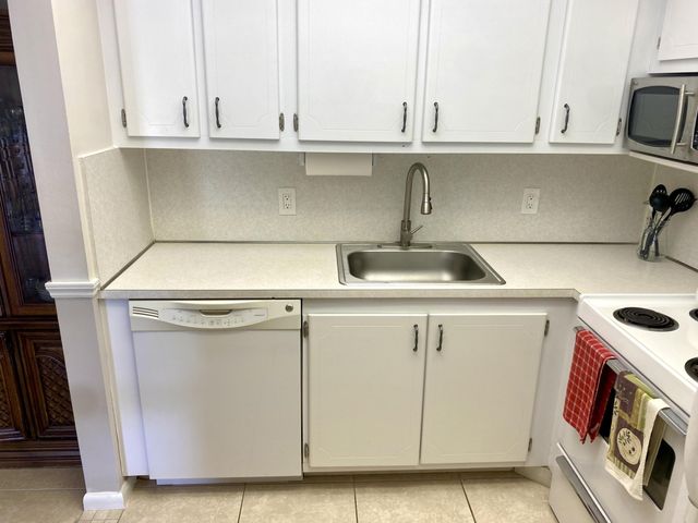 335 Farnham P, Deerfield Beach, FL 33442