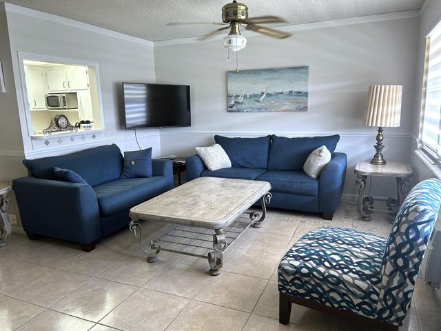 335 Farnham P, Deerfield Beach, FL 33442