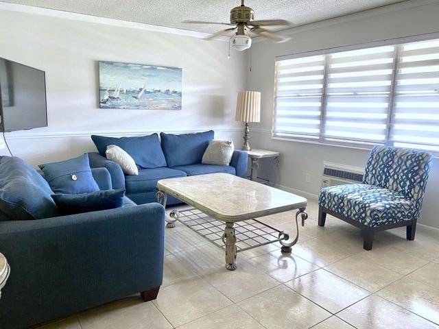 335 Farnham P, Deerfield Beach, FL 33442
