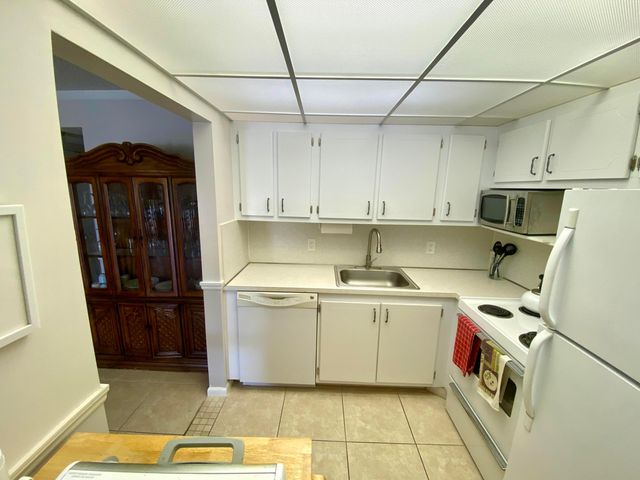 335 Farnham P, Deerfield Beach, FL 33442