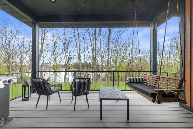 815 N English Settlement AVENUE, Burlington, WI 53105