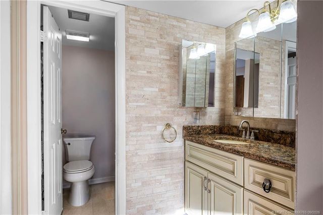 3540 Whitehall Drive 306, West Palm Beach, FL 33401