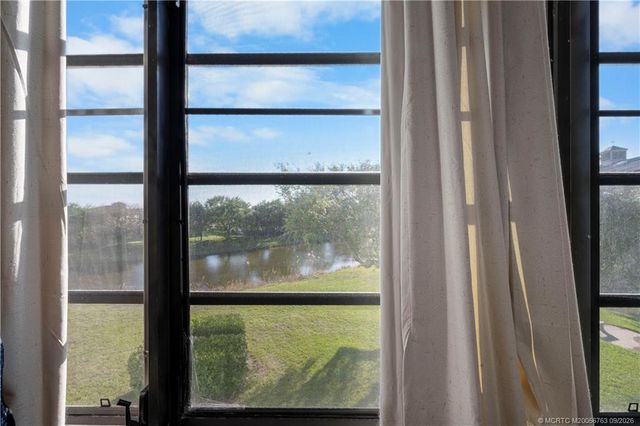 3540 Whitehall Drive 306, West Palm Beach, FL 33401