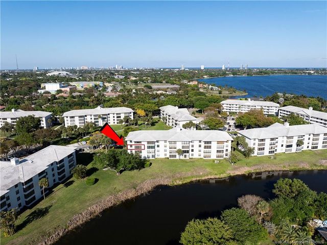 3540 Whitehall Drive 306, West Palm Beach, FL 33401