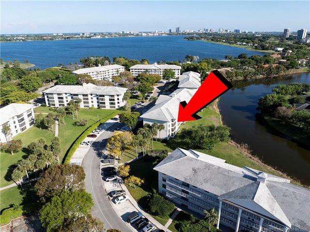3540 Whitehall Drive 306, West Palm Beach, FL 33401