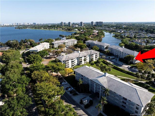 3540 Whitehall Drive 306, West Palm Beach, FL 33401