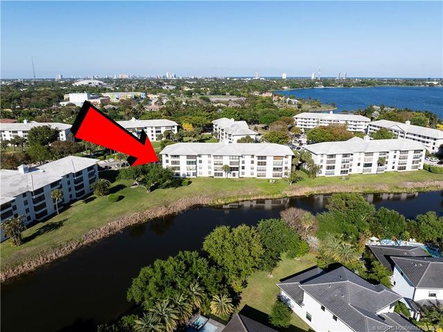 3540 Whitehall Drive 306, West Palm Beach, FL 33401