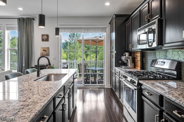 6 Alexanders Rd, Allamuchy Twp., NJ 07840