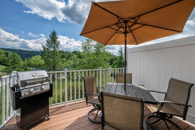 6 Alexanders Rd, Allamuchy Twp., NJ 07840