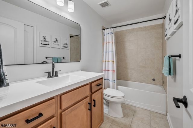 6 Alexanders Rd, Allamuchy Twp., NJ 07840