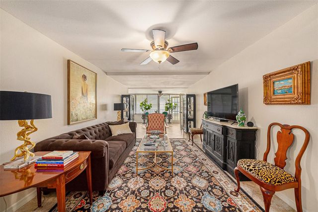 3211 W SWANN AVENUE 210, Tampa, FL 33609