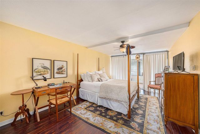 3211 W SWANN AVENUE 210, Tampa, FL 33609