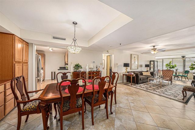 3211 W SWANN AVENUE 210, Tampa, FL 33609