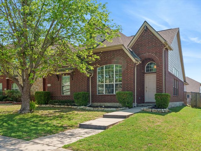 9008 WildRose Lane, Aubrey, TX 76227