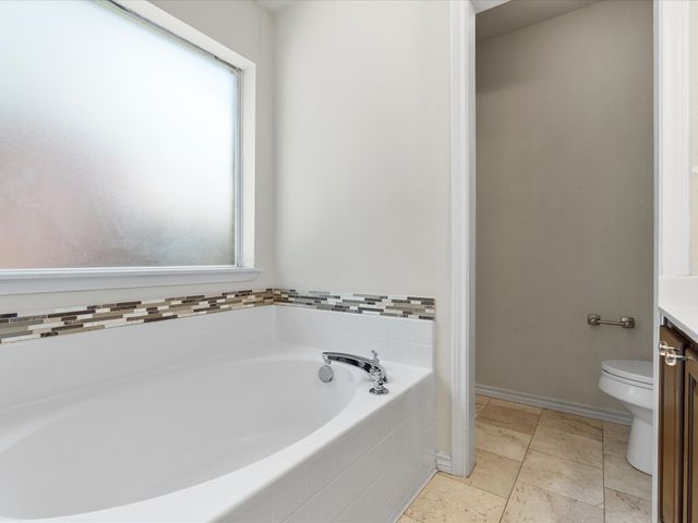 9008 WildRose Lane, Aubrey, TX 76227