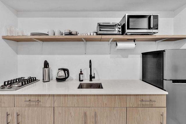 1941 Washington St 3, Hollywood, FL 33020