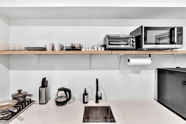 1941 Washington St 3, Hollywood, FL 33020