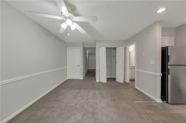 1008 Huntington Trace SE, Smyrna, GA 30082