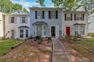 1008 Huntington Trace SE, Smyrna, GA 30082