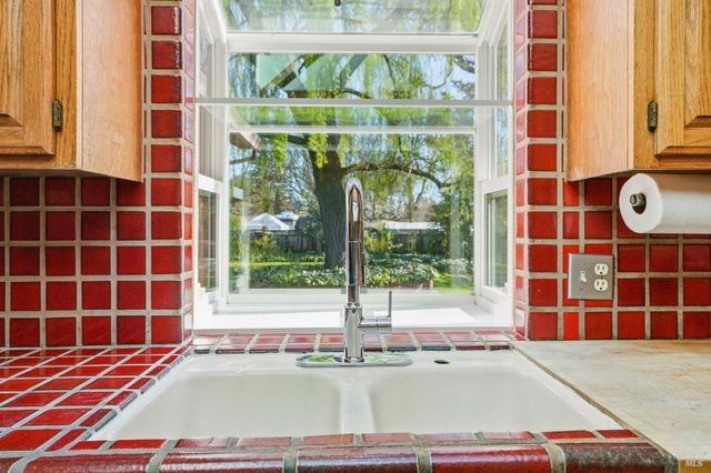 333 Randolph Ave, Kenwood, CA 95452