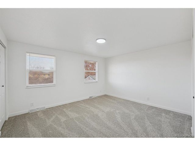 21 S Newland Ct, Lakewood, CO 80226