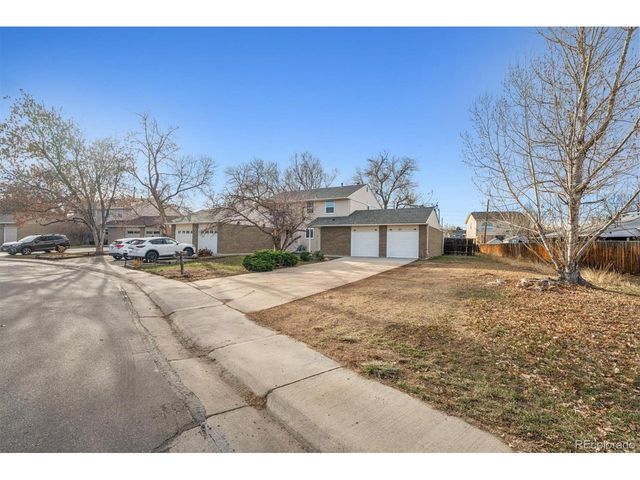 21 S Newland Ct, Lakewood, CO 80226