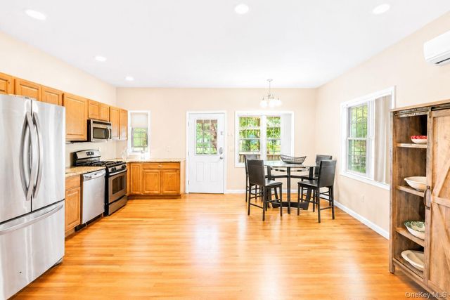 24 Walnut Street, Chester, NY 10918