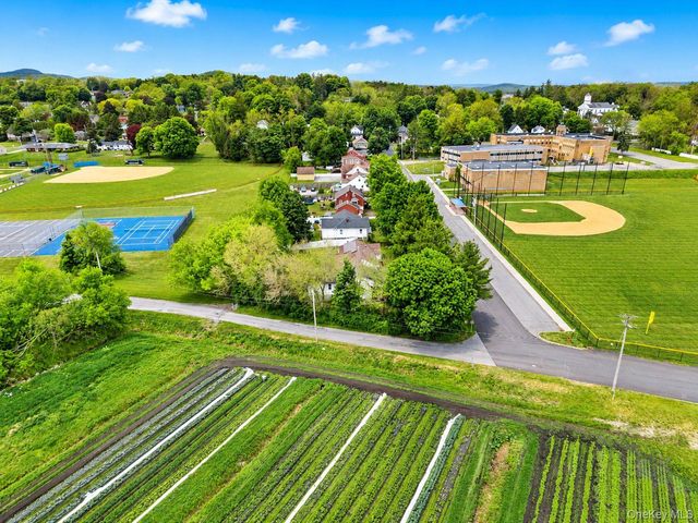 24 Walnut Street, Chester, NY 10918