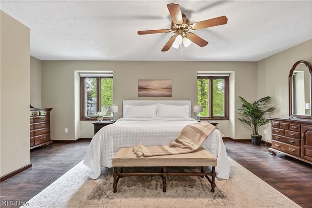 25832 Briarwood Court, Westlake, OH 44145