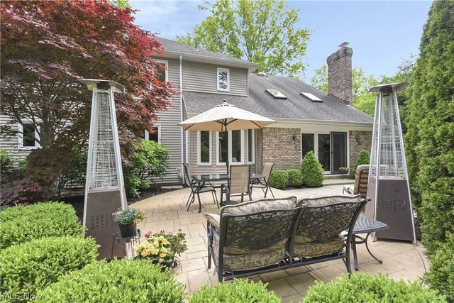 25832 Briarwood Court, Westlake, OH 44145
