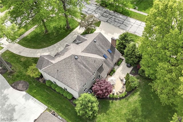 25832 Briarwood Court, Westlake, OH 44145