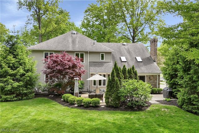 25832 Briarwood Court, Westlake, OH 44145