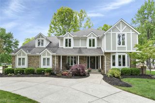 25832 Briarwood Court, Westlake, OH 44145