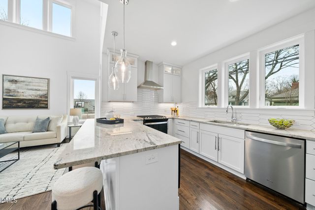 200 Bledsoe Avenue, Raleigh, NC 27601