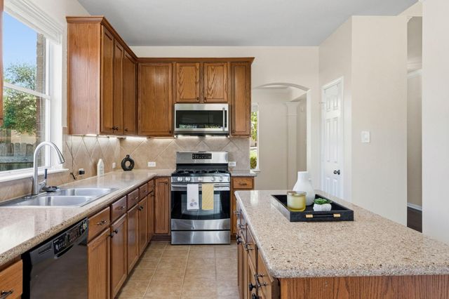 1501 Weatherford DR, Austin, TX 78753