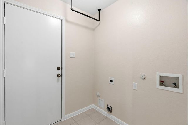 1501 Weatherford DR, Austin, TX 78753