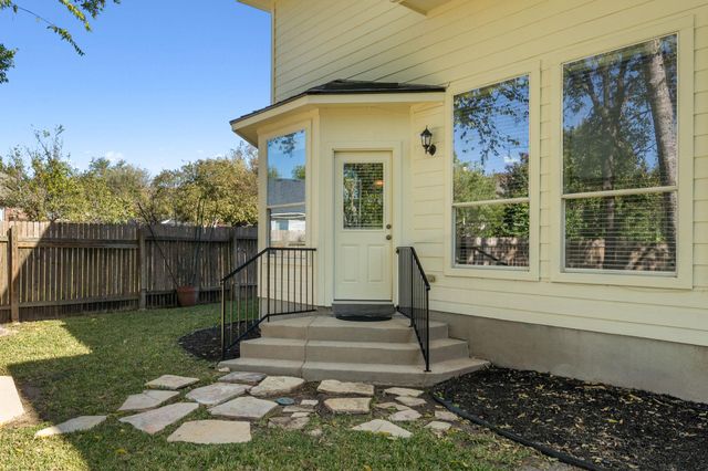 1501 Weatherford DR, Austin, TX 78753