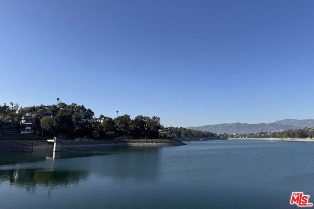 2266 W Earl Street, Los Angeles, CA 90039