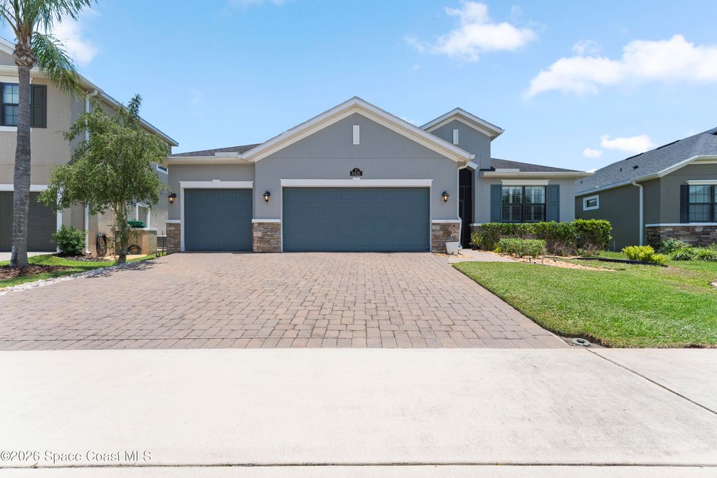 8426 Stalwart Circle, Melbourne, FL 32940