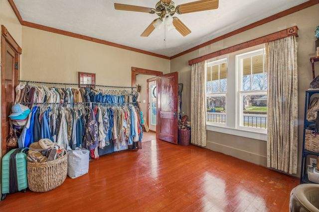 724 S Texas Street, De Leon, TX 76444