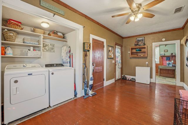 724 S Texas Street, De Leon, TX 76444